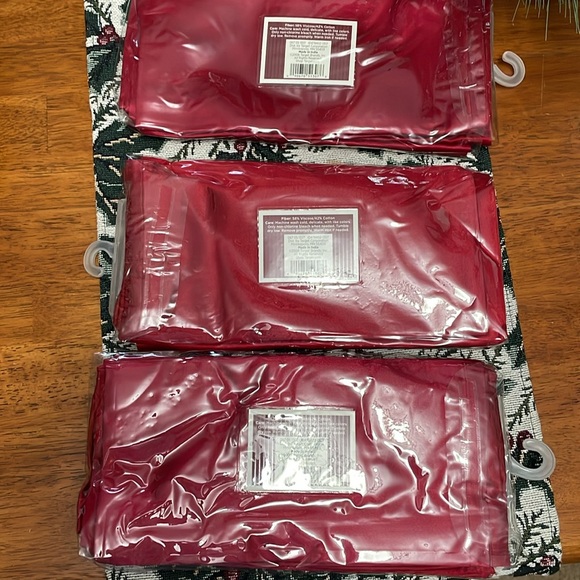 12 Classic Deep Red Cloth Napkins. NWT - Picture 2 of 5